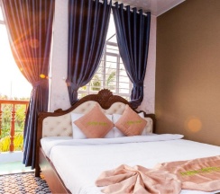 Семейный люкс с балконом в Mui Ne Alena Bungalow Hotel