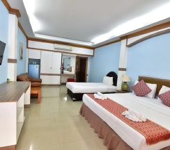 Трёхместный семейный номер Standard в Ampan Resort
