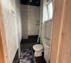 Комната стандарт с 2 односпальными и 1 двуспальной кроватью №1 в Алешкина мечта