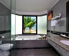 Люкс Executive рядом с пляжем в Panwa Beach Resort Phuket