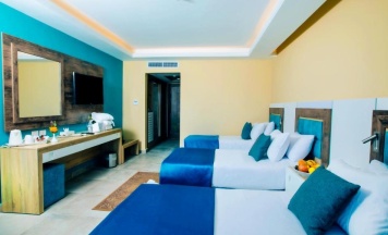 Трёхместный номер Standard в Titanic Beach - Families and Couples only