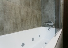 DDB_PMS - Deluxe Room with Bathtub в WineWood Moscow