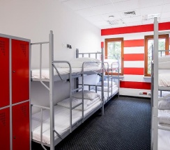 Кровать в общем номере (мужской номер) в Inbed Hostel