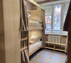 Отдельный шестиместный номер в Nice hostel