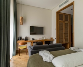 Полулюкс Hugge в Mys Boutique