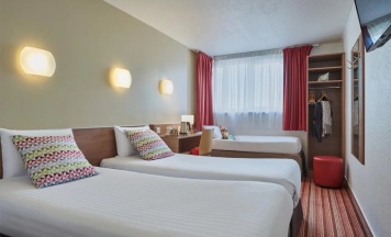 Трёхместный номер в CAMPANILE PARIS 12 - Bercy Village