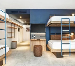 Четырёхместный номер в H2 Hotel München Olympiapark