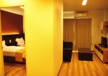 Люкс c 1 комнатой с балконом в 101 Holiday Suite