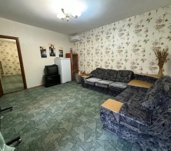 Апартаменты с 3 комнатами в Славный дом