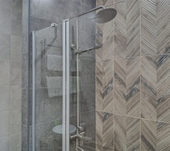 Двухкомнатный двухместный номер с двумя дополнительными местами с кондиционером в Колыба