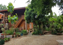 Коттедж c 1 комнатой в Kanecha's Home Lampang