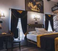 "Музей" вид на Соборную площадь в Дом Куприна в Кремле