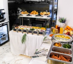 Двухуровневый номер в стиле греческой Спарты без окна в Греческий Олимп