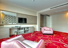 Номер Deluxe в One One Bangkok Hotel