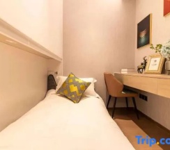 Люкс Business с балконом в Yidiandian Hotel Apartment (Shenzhen International Convention And Exhibition Center)