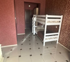 Четырехместный полулюкс в Атмосфера