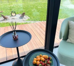 Дом с террасой в Зеркальный дом в горах