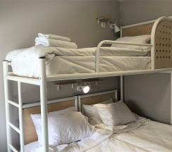 Семейный номер (до 3-х человек) с собственной ванной комнатой в Форвикс