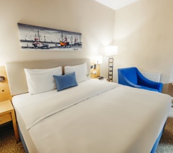 Двухместный номер Deluxe с видом на город двуспальная кровать в Dedeman Oskemen Hotel