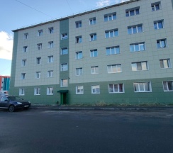 Шестиместные апартаменты с 3 комнатами в Этап
