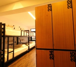 Кровать в общем номере (женский номер) в STrips the Poshtel - Hostel