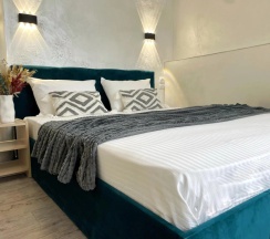 Студия Мансарда в Море