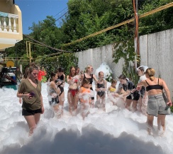 Семейный  с балконом  видом на море и бассейн в Aqualife