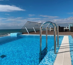 Апартаменты с бассейном с видом на море в Grand hotel Anapa