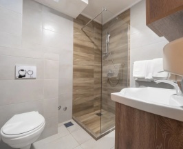 Двухместная Annex Villa Magnolia двуспальная кровать в Hotel Tara