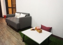 Двухместный номер Standard с балконом двуспальная кровать в Feel Good Bangkok Hostel