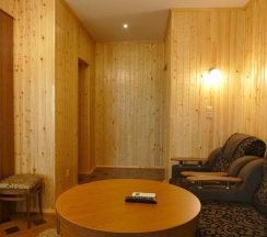 Четырёхместный номер Standard с балконом в Гагра