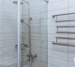 Двухместный номер Standard с балконом двуспальная кровать в L-hotel