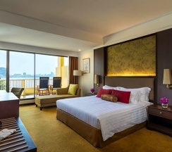 Двухместный номер Premium с видом на сад двуспальная кровать в Dusit Thani Pattaya