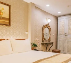 Двухместный полулюкс двуспальная кровать в Chuchai Buri Sri Amphawa