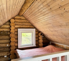 Коттедж с красивым видом из окна в Ригола