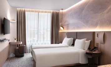 Улучшенный номер с видом на Арбат с двумя раздельными кроватями в Cosmos Selection Moscow Arbat