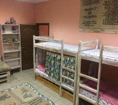 Кровать в общем номере в Sova