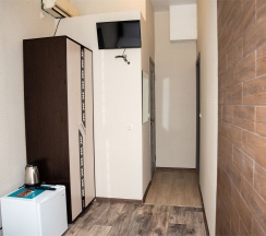 Небольшой двухместный номер (5 этаж без лифта) в Everest