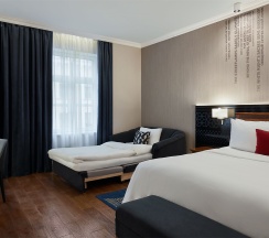 Супериор с двуспальной кроватью и диваном 4 этаж в Renartiss Isaakiy St. Petersburg hotel