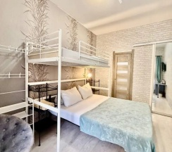 Трёхместный номер Comfort с балконом в Роза ветров