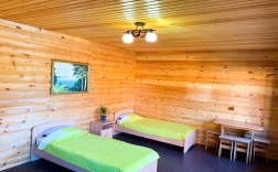 Четырёхместный номер Standard beachfront в Baikalife