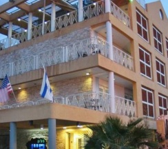 Трёхместный семейный номер Standard в Sahara Hotel Eilat