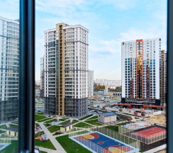 Двухместный номер Deluxe с балконом и с видом на город 2 отдельные кровати в Апартаменты Новые в Минск-Мир возле Avia mall