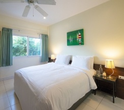Трёхместный номер Standard в Lokal Phuket