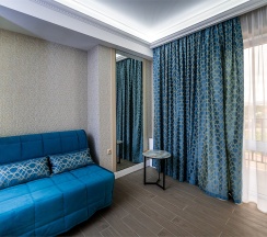 Улучшенный Делюкс с балконом в M-House