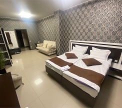 Люкс 1+1 в Mojo hotel