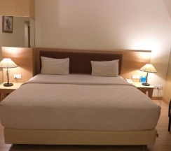 Двухместный номер Deluxe двуспальная кровать в OYO 666 D' Grande Hotel Batam