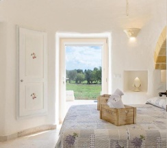 Вилла с 3 комнатами в White Stone House 61