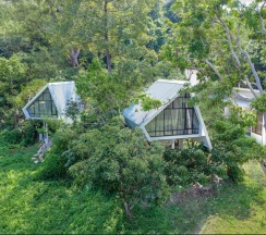 Tree House в Курортный отель Baan Ploy Sea