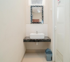 Двухместный номер Superior 2 отдельные кровати в Urbanview Hotel Bubusini Batu by RedDoorz